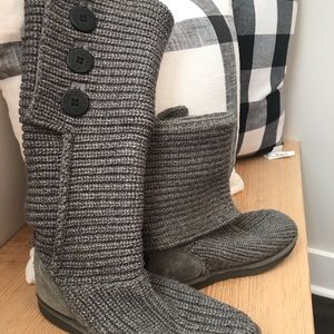 UGGS ~ women’s